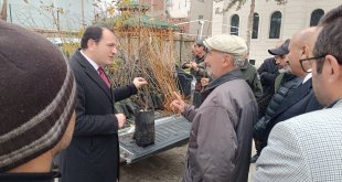 Baskil'de fidan dağıtımı yapıldı