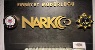 Van'da otoparktaki bir araçta 14 kilo 500 gram sentetik uyuşturucu ele geçirildi