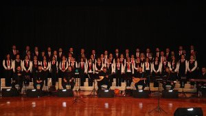 Engelsiz gecede Kardeşlik Korosundan konser