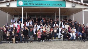 Muşspor Kulübü galibiyetini özel çocuklarla kutladı