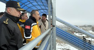 Ardahan'da yaşama yol veren "Fermuar sistemi" uygulamalı olarak tanıtıldı