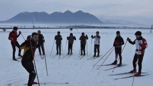 Kayaklı koşu takımı karla antrenmanlarına başladı