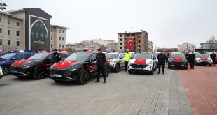Muş'ta jandarma ve emniyet teşkilatına 41 araç teslim edildi
