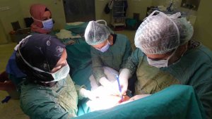 Prof. Dr. Balcı: "Bazı hastalarda komplikasyonun gelişmesinde sigara ve alkol önemli bir risk faktörüdür"