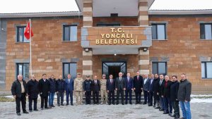 Muş Valisi Avni Çakır'dan Yoncalı Belediyesine ziyaret