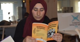 Van'da TÜGVA'nın "Kitap Kurdu Projesi" ile binlerce öğrenci kitapla buluşuyor