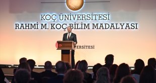 2024 Koç Üniversitesi Rahmi M. Koç Bilim Madalyası'nın sahibi Prof. Dr. Atatüre oldu
