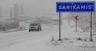 Kars ve Ağrı'da kar yağışı etkili oldu