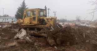 Sivrice Belediyesi ekiplerinin temizlik çalışmaları sürüyor