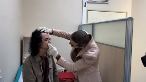 Yüksekova Devlet Hastanesi'nde bir ilk: 24 yaşındaki gence yeni burun kanadı yapıldı