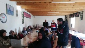 Akyaka'da "En İyi Narkotik Polisi Anne" Projesi annelere anlatıldı