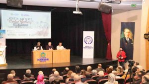 Gazeteci Celal Yalvaç düzenlenen panelle anıldı