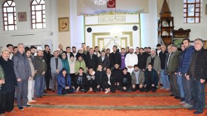 Erzincan'da gençler sabah namazında camileri doldurmaya devam ediyor