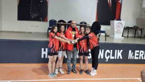 Hakkari'de masa tenisi turnuvası sona erdi