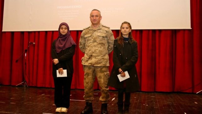 Erciş'te Dünya Arapça Günü programı düzenlendi