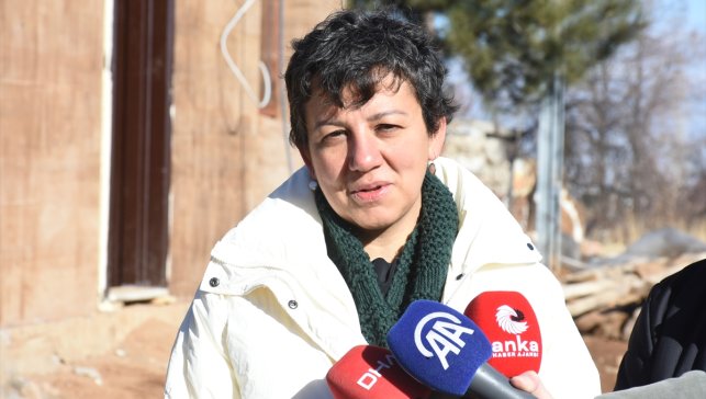 Malatya'da depreme dayanıklı kerpiç ev inşa edildi