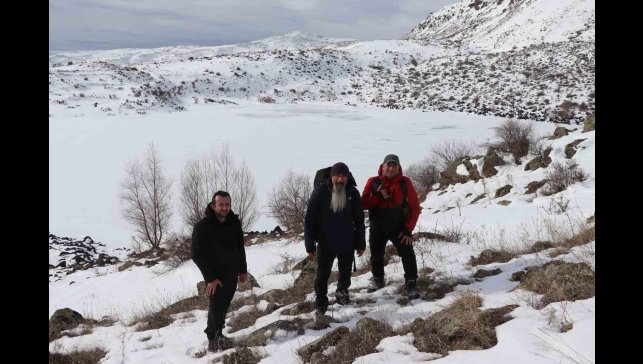 Buz Tutan Pırdanos Gölü büyülüyor