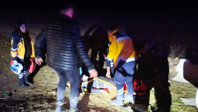 Muş'ta otomobil ile hafif ticari aracın çarpıştığı kazada 6 kişi yaralandı