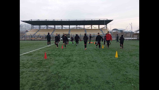 Muş'ta futbol kurslarına yoğun ilgi: Geleceğin yetenekleri yetişiyor