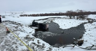 Ağrı'da iki ayrı trafik kazasında 3 kişi yaralandı