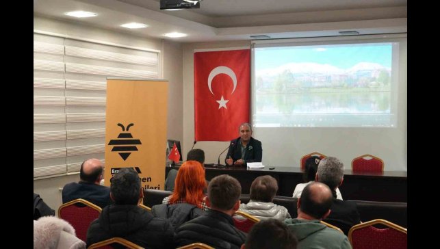 Erzurum'da "Öğretmen Akademileri" buluşmaları sürüyor