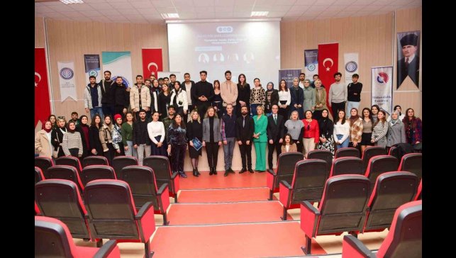 Van YYÜ'de "Geleceği Şekillendiren Adımlar" paneli