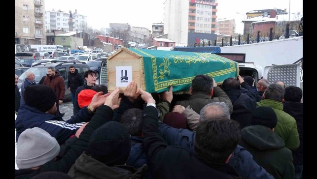 Sabit öğretmen gözyaşlarıyla uğurlandı