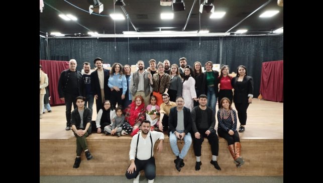 Erzincan'da "Kahraman Bakkal Süpermarkete Karşı" oyunu sahnelendi