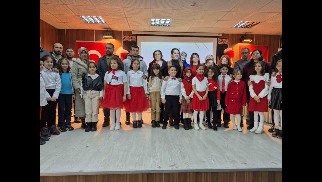 Yakutiye'de İstiklâl Marşı'nı güzel okuma şiir yarışması düzenlendi