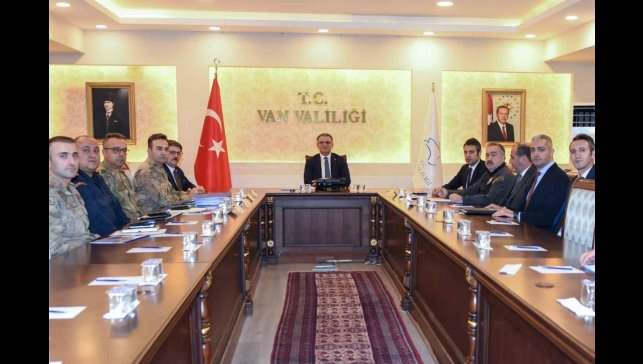 Van'da yılbaşı tedbirleri değerlendirildi