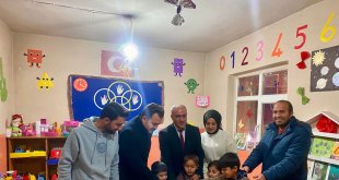 Minik öğrenciler yeni sınıfına kavuştu