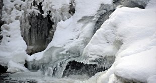 Erzurum, Ardahan, Iğdır ve Ağrı'da kar yağışı yerini soğuk havaya bıraktı
