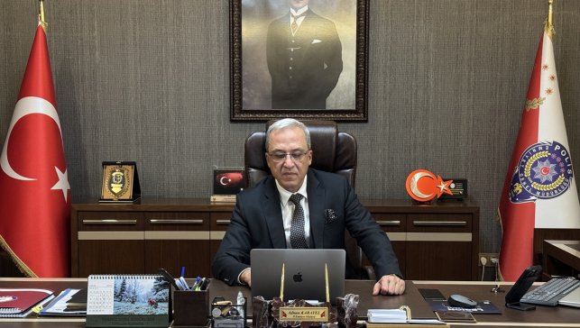 Elazığ Emniyet Müdürü Karayel, AA'nın "Yılın Kareleri" oylamasına katıldı