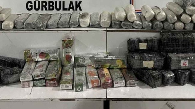 Gürbulak'ta Şüpheli Tırdan 18 Kilo Esrar ve 70 Bin 500 Uyarıcı Madde Çıktı