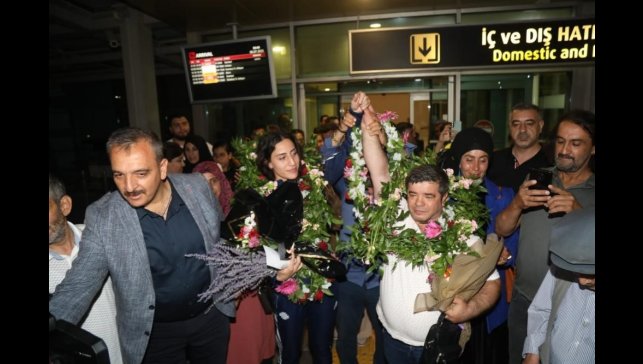 Cemil Döndü ve Gizem Özer, Fenerbahçe'de