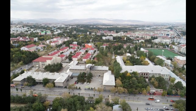 Eski Mareşal Fevzi Çakmak Hastanesi Binası artık Erzurum Lisesi'nin