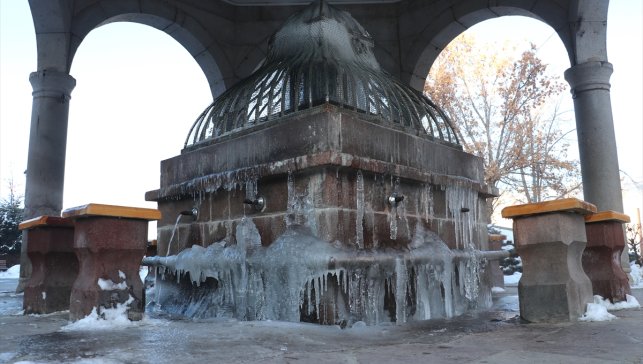 Erzurum, Ardahan, Ağrı ve Kars gece buz kesti