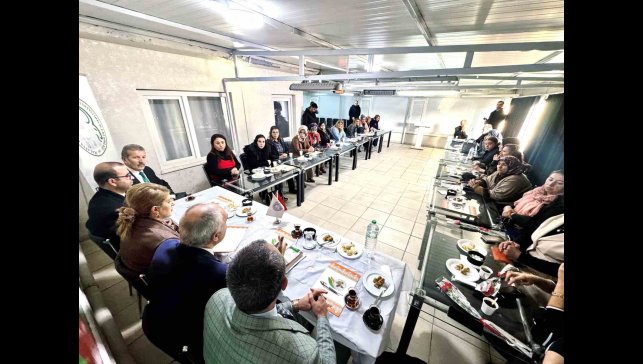 AK Parti Malatya Milletvekili Ölmeztoprak, birlik üyeleri ile bir araya geldi