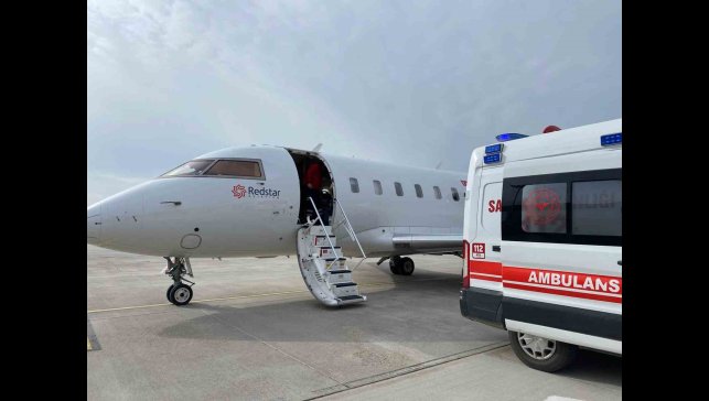 Kalp hastası çocuk ambulans uçakla İzmir'e sevk edildi