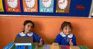 Atık malzemelerle hayallerini gerçekleştiriyorlar