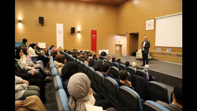 Rektör Levent Erzincan KYK öğrencileri ile buluştu