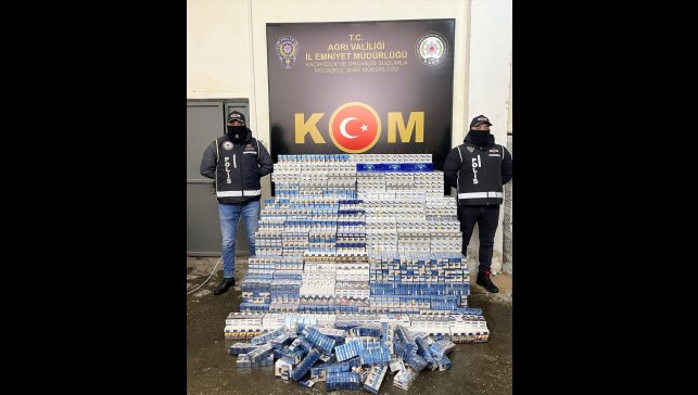 Ağrı'da gümrük kaçağı sigara ele geçirilmesine ilişkin 4 kişi yakalandı