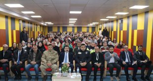 Diyadin'de "En İyi Narkotik Polisi Anne" programı düzenlendi