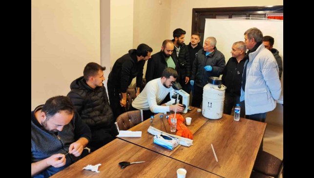 "İneklerde Rektovaginal Yöntemle Suni Tohumlama" kursu tamamlandı