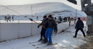 Ağrı'daki Küpkıran Kayak Merkezi'nde sezon başladı
