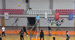 Diyadin'de kurumlar arası voleybol turnuvası