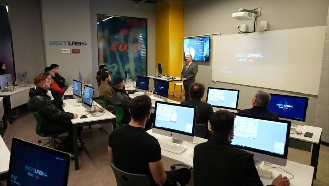İstanbul Nişantaşı Üniversitesi NeoTech yerleşkesinde BISTLAB açıldı
