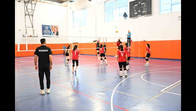 Battalgazi Yıldız Kızlar Voleybol Takımı, 3-0 galip