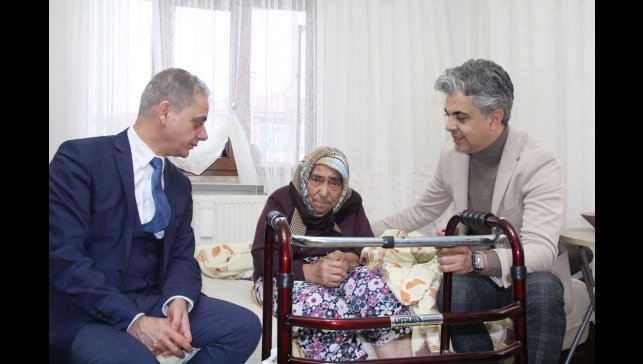 Evde Sağlık Hizmetleri birimleri 2024 yılında 20 bin 325 ev ziyareti gerçekleştirdi