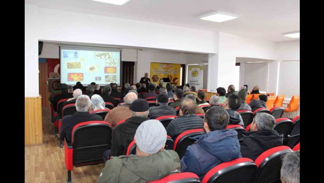 Erzincan'da varroa ile mücadele eğitimleri başladı